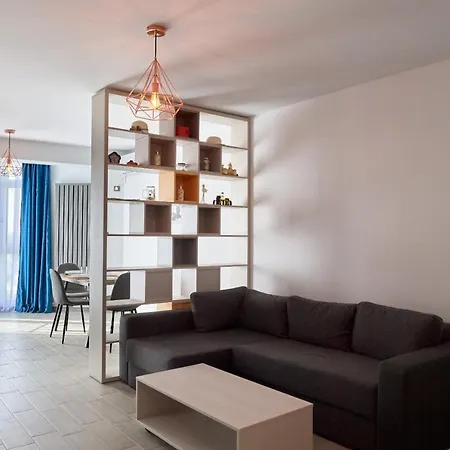 Apartament By Alz Năvodari